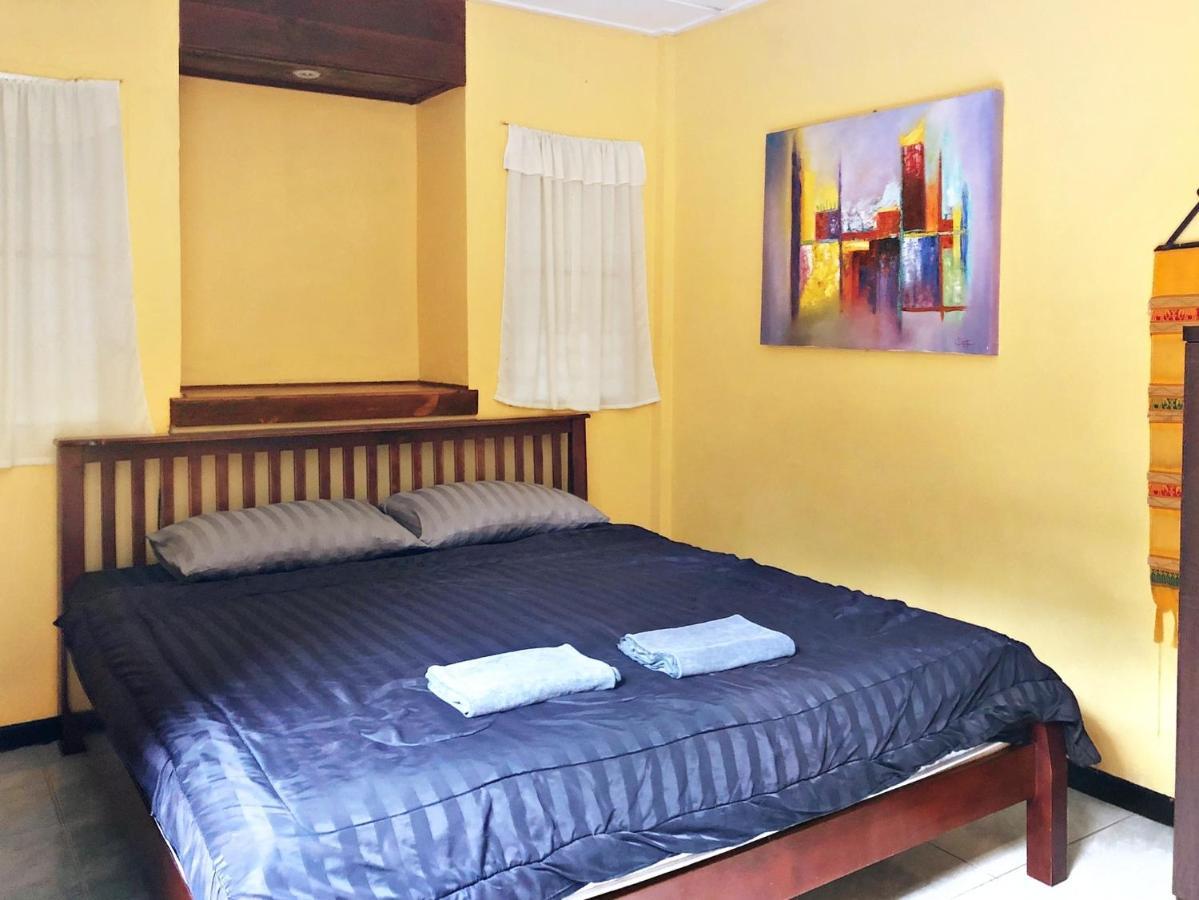 Blue Beach Resort Baanphakrimlay Bagian luar foto