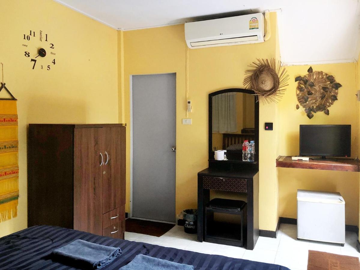 Blue Beach Resort Baanphakrimlay Bagian luar foto